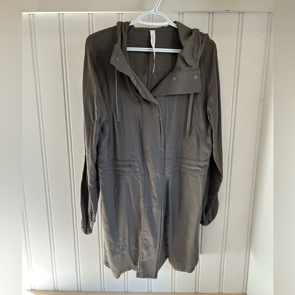 Lululemon spring jacket